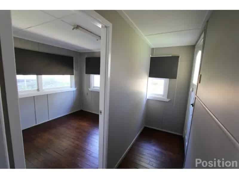 Renovated Post War Home On The Park.