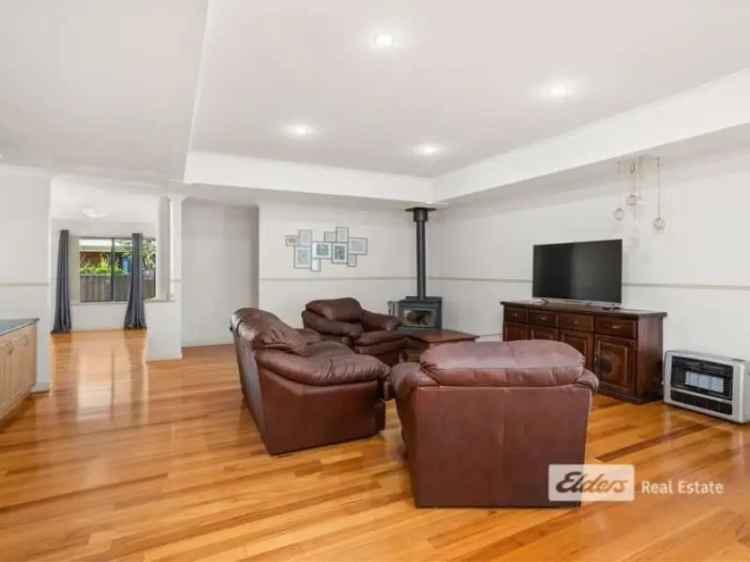 Spacious Modern Home East Bunbury Large Shed Pets Considered