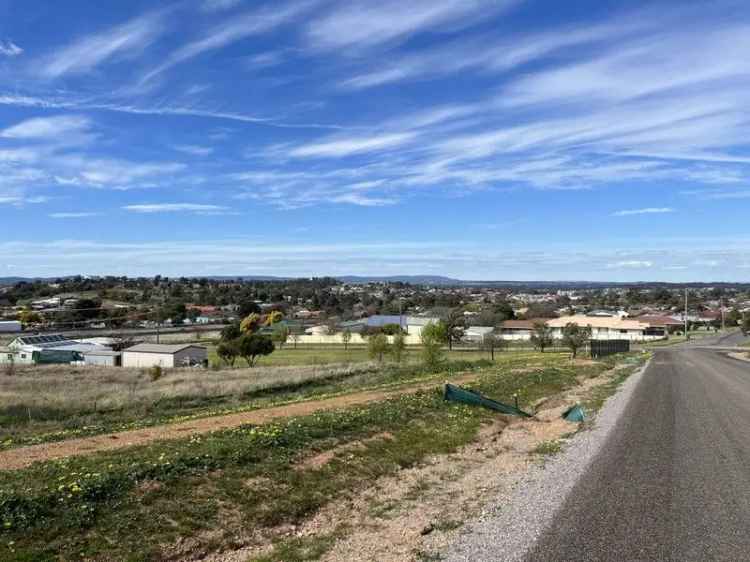 Buy land in Parkes with beautiful views and superior lifestyle