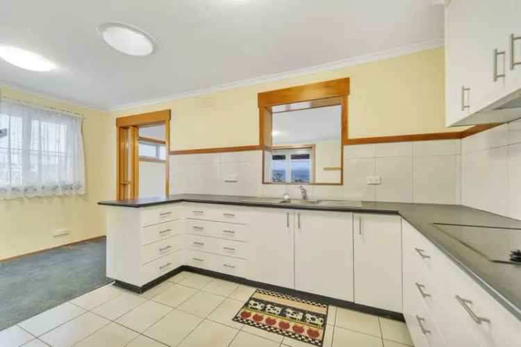 House For Lease - 15 Julie Crescent, Newnham Tas 7248