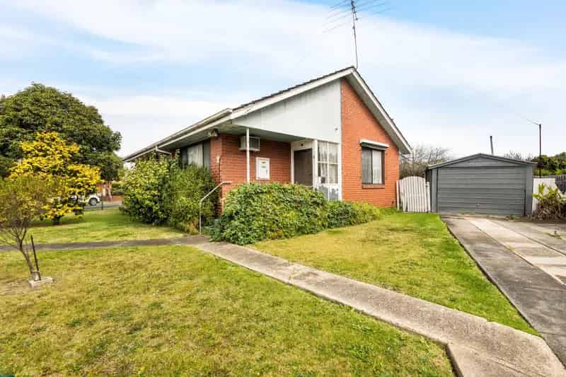buy house in corio with development potential and spacious living areas