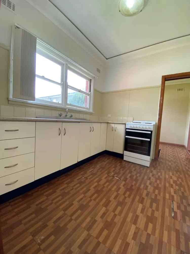 Real Estate For Lease - 42 Victoria Street - Merrylands , NSW