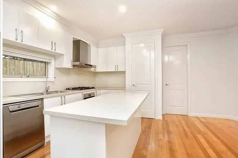 4 rooms house of 370 m² in Melbourne