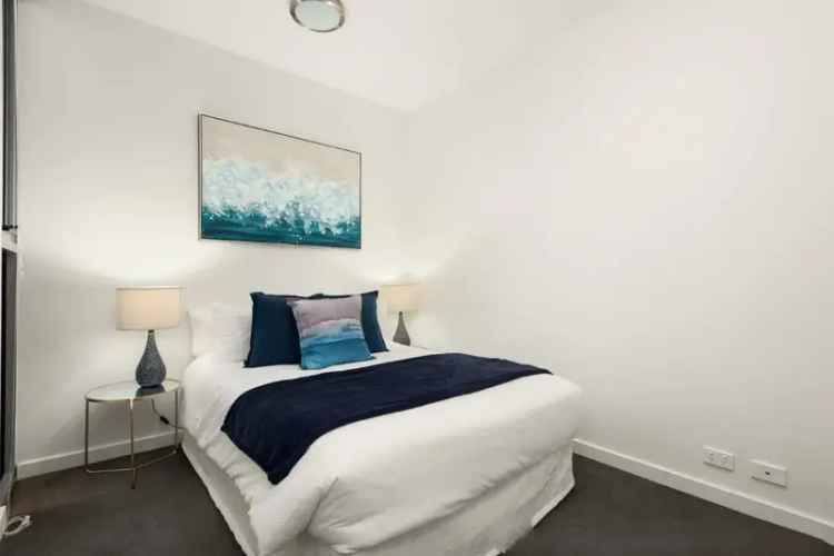 Rent Modern Apartment with Private Courtyard in St Kilda