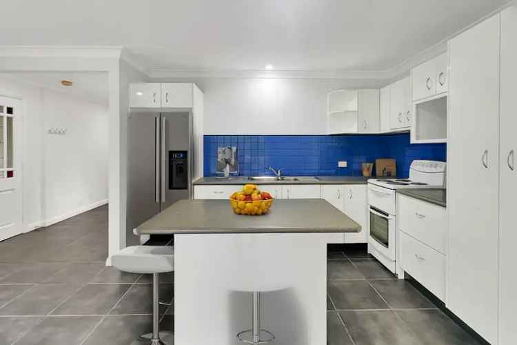 Rent 2 Bedroom Duplex in Hornsby with Double Garage and Modern Features