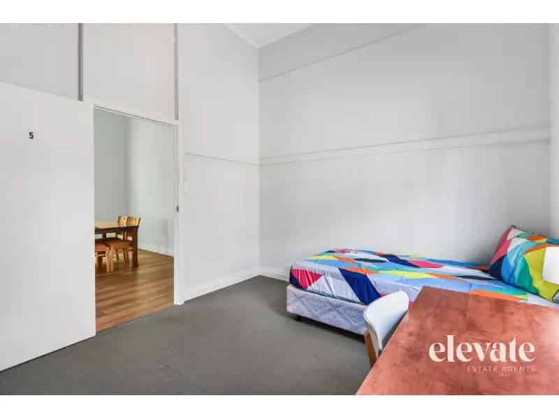 Furnished Room Including Utilities