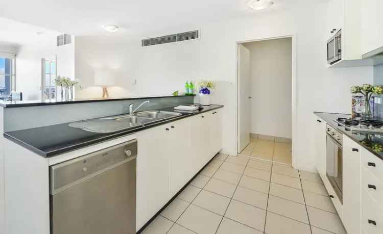 Luxury 2-Bedroom Apartment in Lumiere Residences Sydney