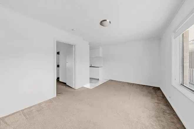 Apartment For Rent in Melbourne, Victoria