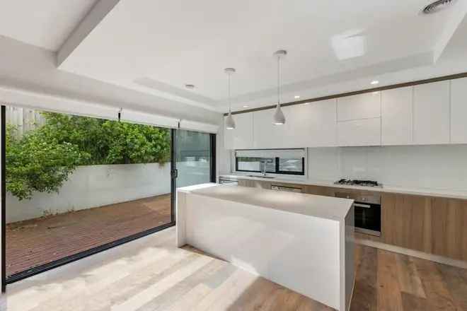 House For Rent , 40B, Eglinton Street, Melbourne, Victoria