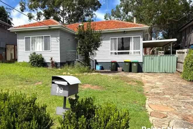House For Rent , 19, High Street, Sydney, New South Wales