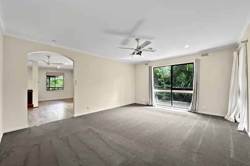 Buy House in Warragul with 3 Bedrooms Plus Study and Modern Features