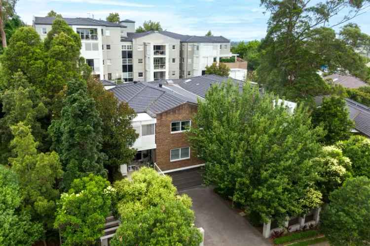 3 Bed Apartment Castle Hill NSW - Spacious & Convenient Living