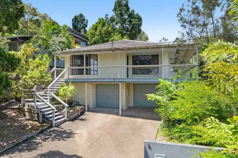 4 Eugarie Street, Noosa Heads QLD 4567 - House For Sale