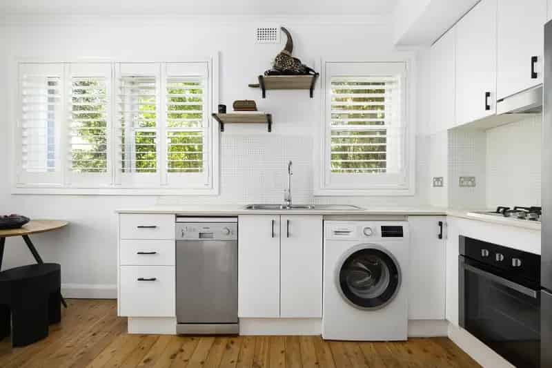Bondi Beach Pad Modern Open Plan Living Steps From Beach