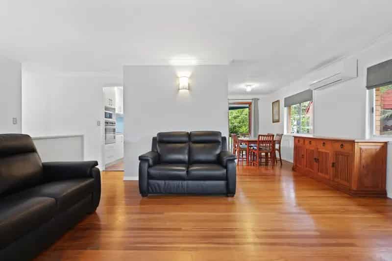 Family Home in Peaceful Private Location