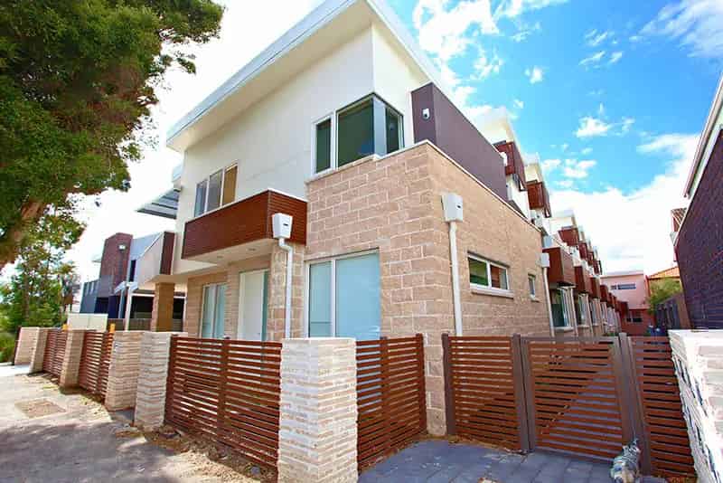 Apartment For Rent , 2, Cumming Street, Melbourne, Victoria