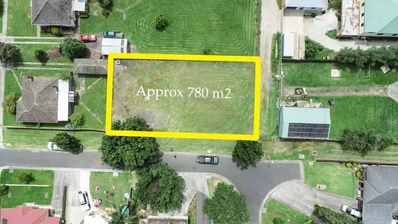 Rare find gently sloping land for sale in Leongatha with house plans
