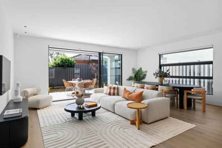 Brand New Double Storey Home Luxurious Features Essendon Keilor College Zone