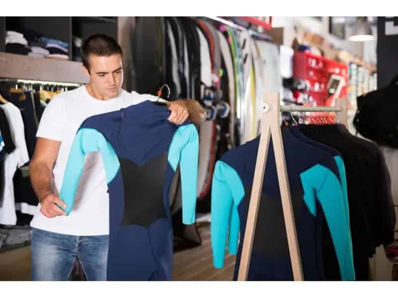 21026 Profitable Surf Shop - Run Under Full Management