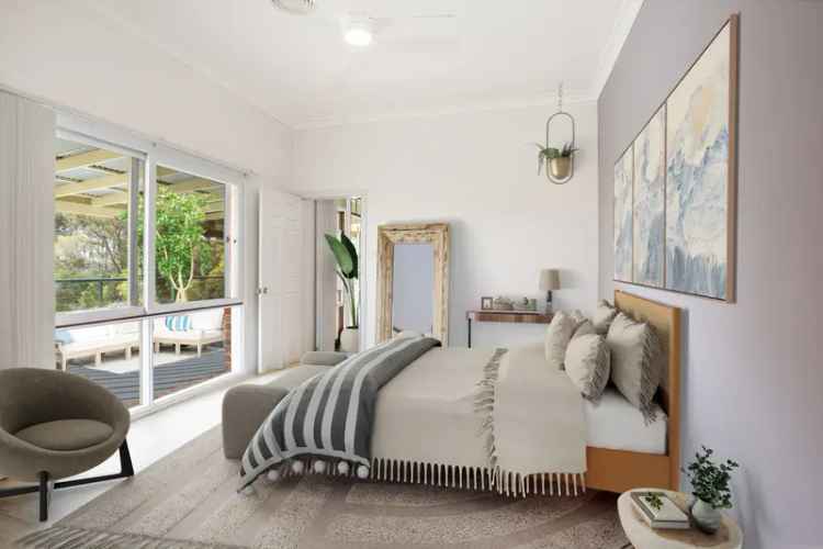 Buy House Coolangatta with Five Bedrooms and Swimming Pool