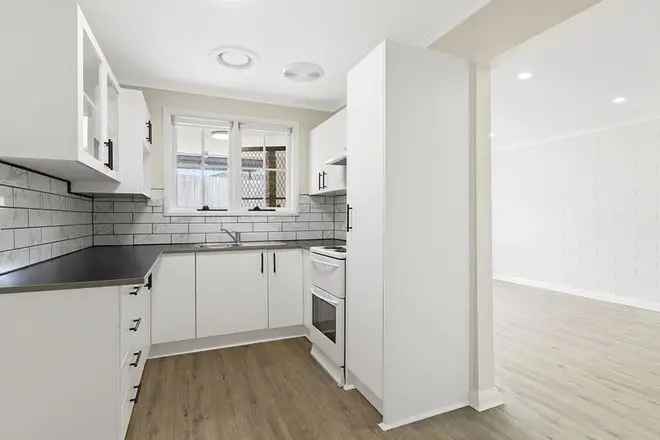 Apartment For Rent , 9, Albert Street, Melbourne, Victoria