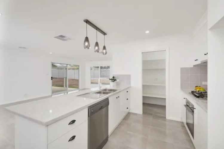 House For Rent in Wagga Wagga City Council, New South Wales