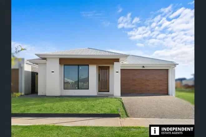 House For Rent , 7, Dibiase Grove, Melbourne, Victoria