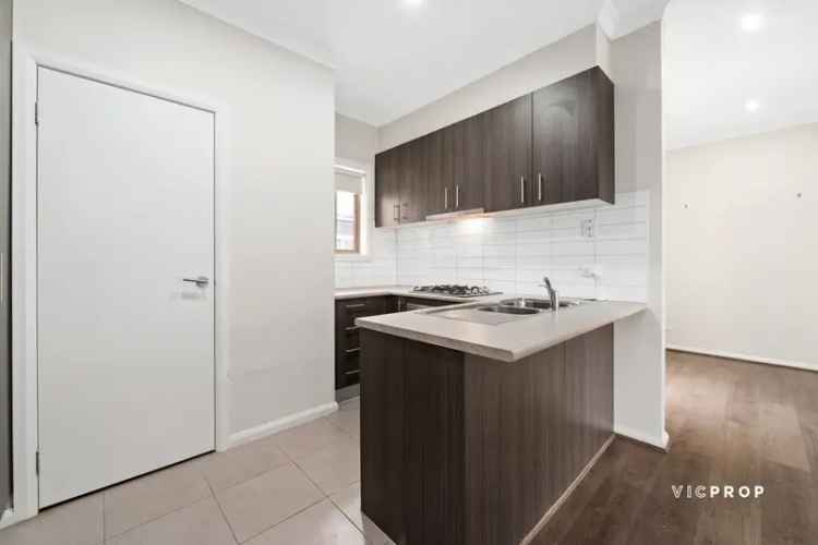 2 rooms house of 195 m² in Melbourne