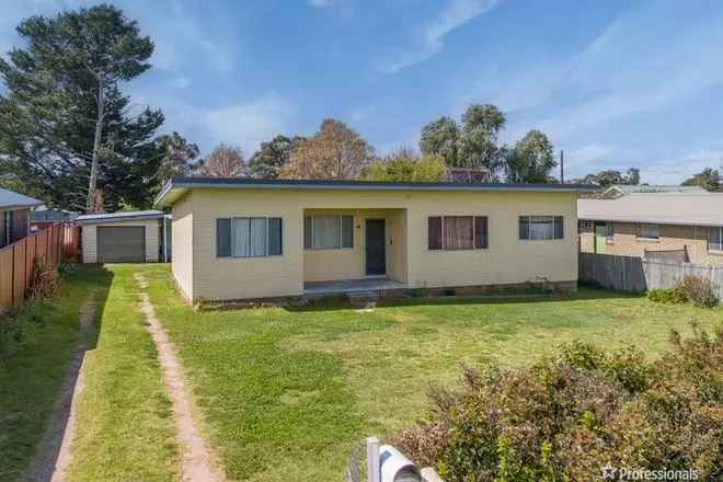 House For Sale in Armidale, New South Wales