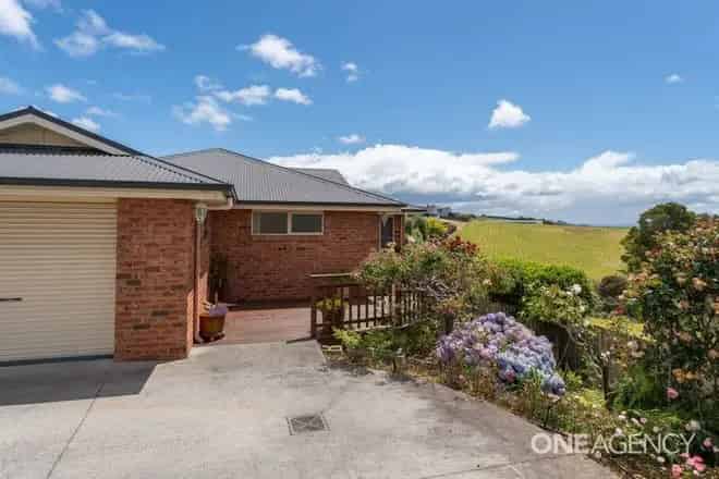 Apartment For Sale , 21, Uplands Place, Burnie, Tasmania