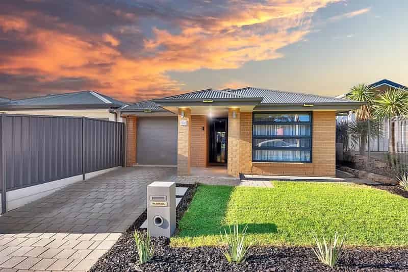 Modern Comfort in a Family-Friendly Location