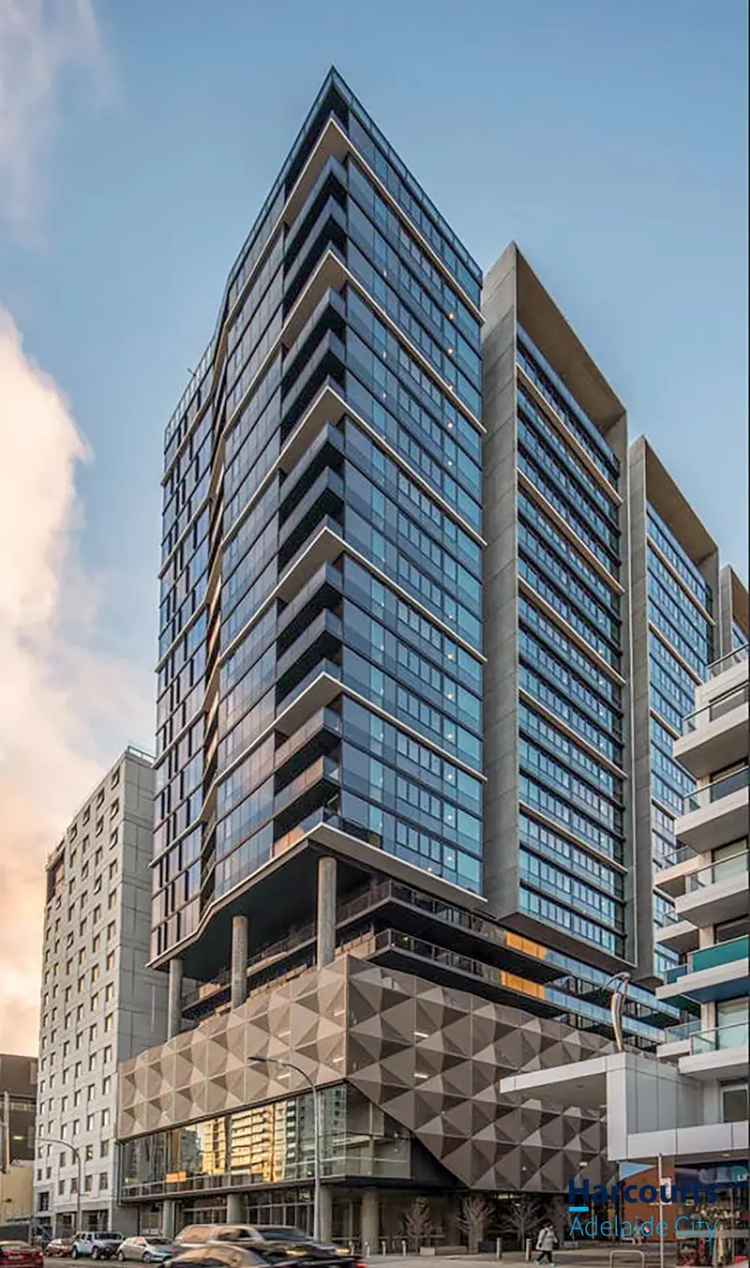 2 Bedroom Furnished Adelaide CBD Apartment Pool Sauna Spa