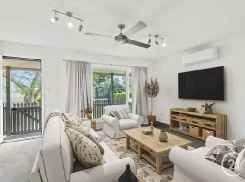 6 Stocks Lane, Walloon QLD 4306 - House For Sale
