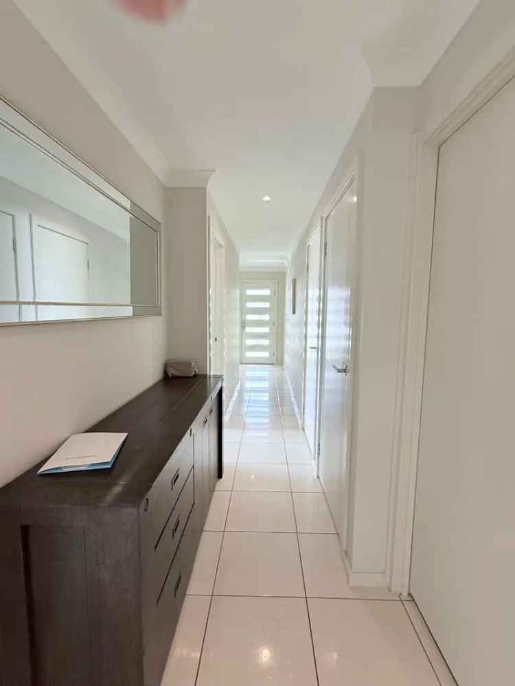 4 rooms house of 273 m² in Sydney