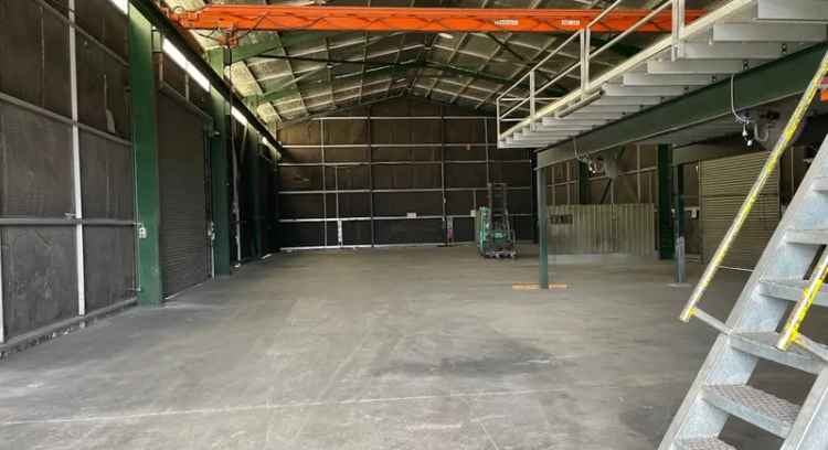 Industrial lease warehouse with office available now