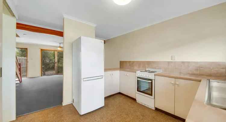 2 Bedroom Unit in South Gladstone - Great Investment Opportunity