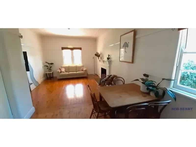 Three Bedroom Home In South Dubbo