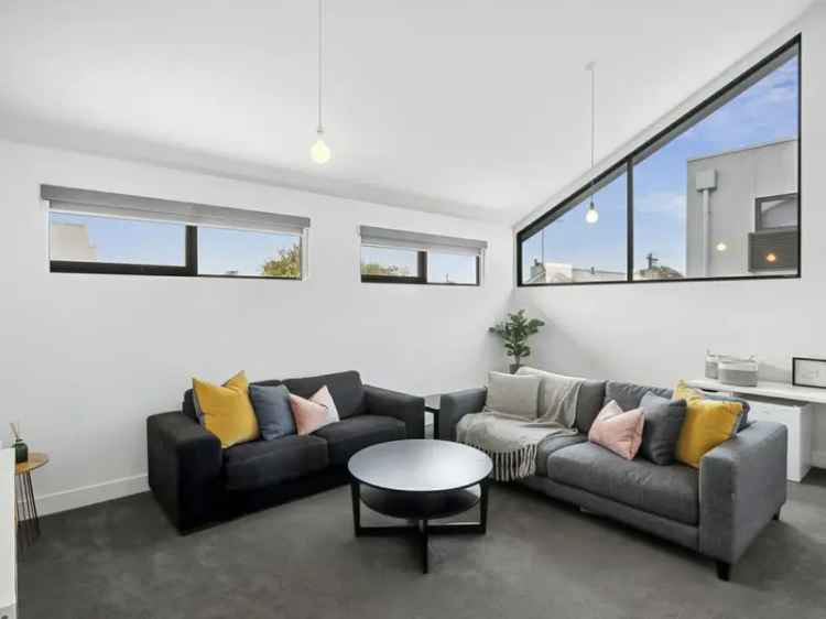 Buy Luxury Townhome in Geelong West with Modern Features