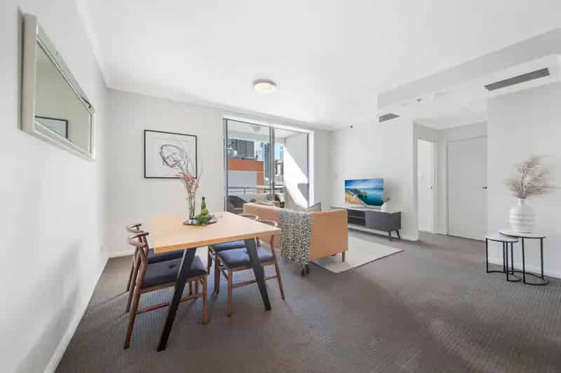 Rent One Bedroom Unit with Parking in the Heart of the City