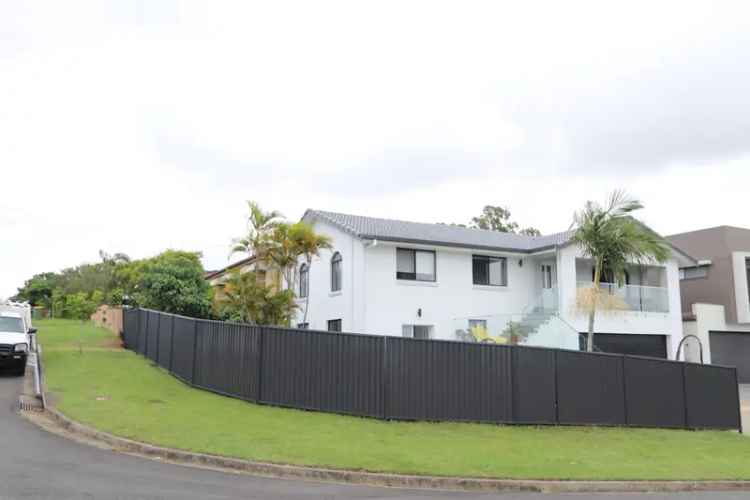 Family Home Near New Southport Schools and Shops