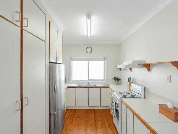 House For Sale in Griffith City Council, New South Wales