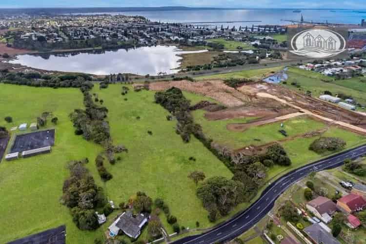 Buy land in Windsor Court Estate with ample lot size and views