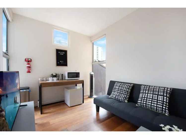 Low Maintenance Living In The Heart Of The Cbd