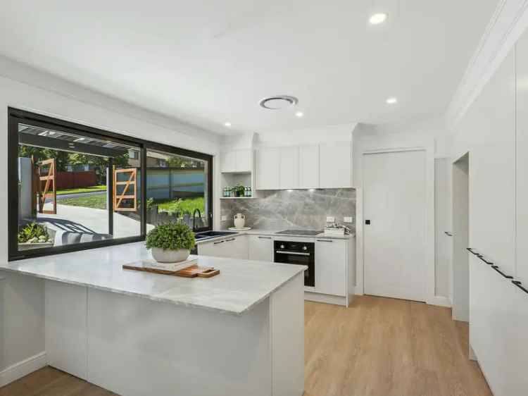 Stunning Renovated Home High End Finishes Open Plan Living Luxury Ensuite