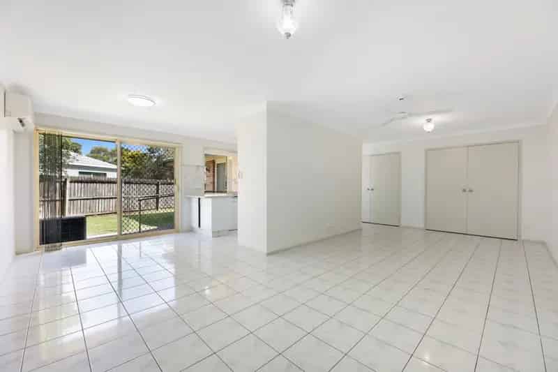 Real Estate For Lease - 1/17 Jenaya Place - Labrador , QLD