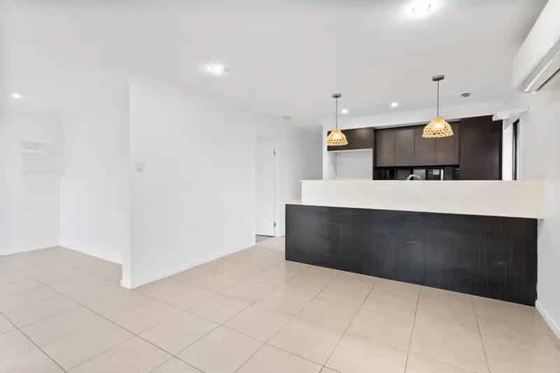 Modern 4-Bed, 2-Bath Home for Rent in Ideal Location!