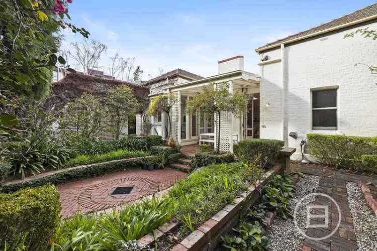 House For Sale in Melbourne, Victoria