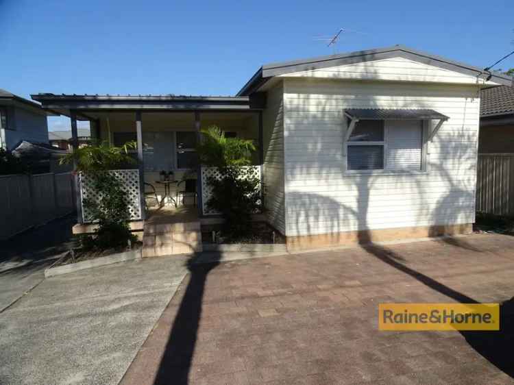 House For Rent in Gosford, New South Wales