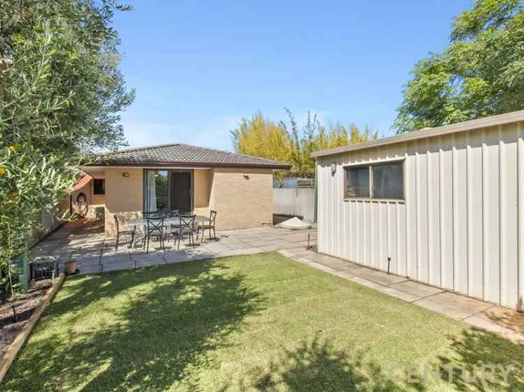 House For Sale in City of Canning, Western Australia