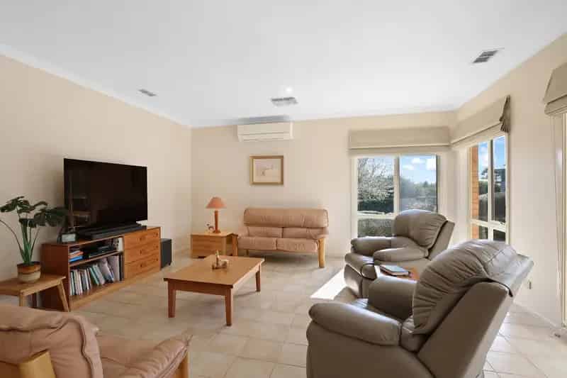 House For Sale , 10, Brooks Court, Warragul, Victoria